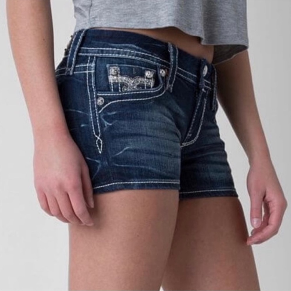 Rock Revival Sherry Stretch Short - Picture 5 of 12